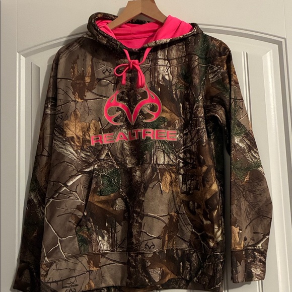 Realtree Tops - Realtree Camo Hoodie Medium